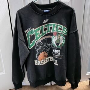 Boston Celtics Sweatshirt NWT - size M